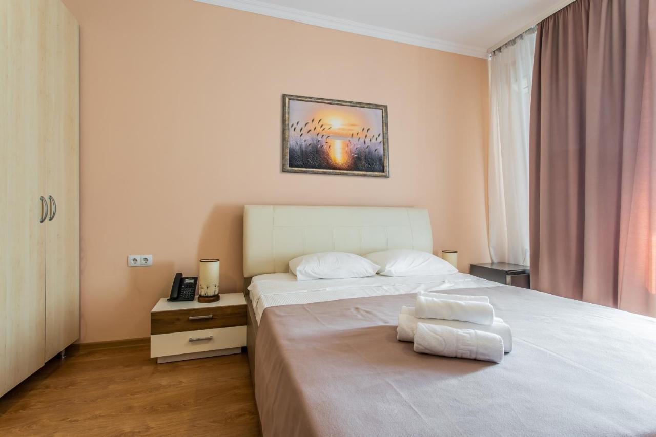 Star Rent Hotel Chisinau Exterior foto