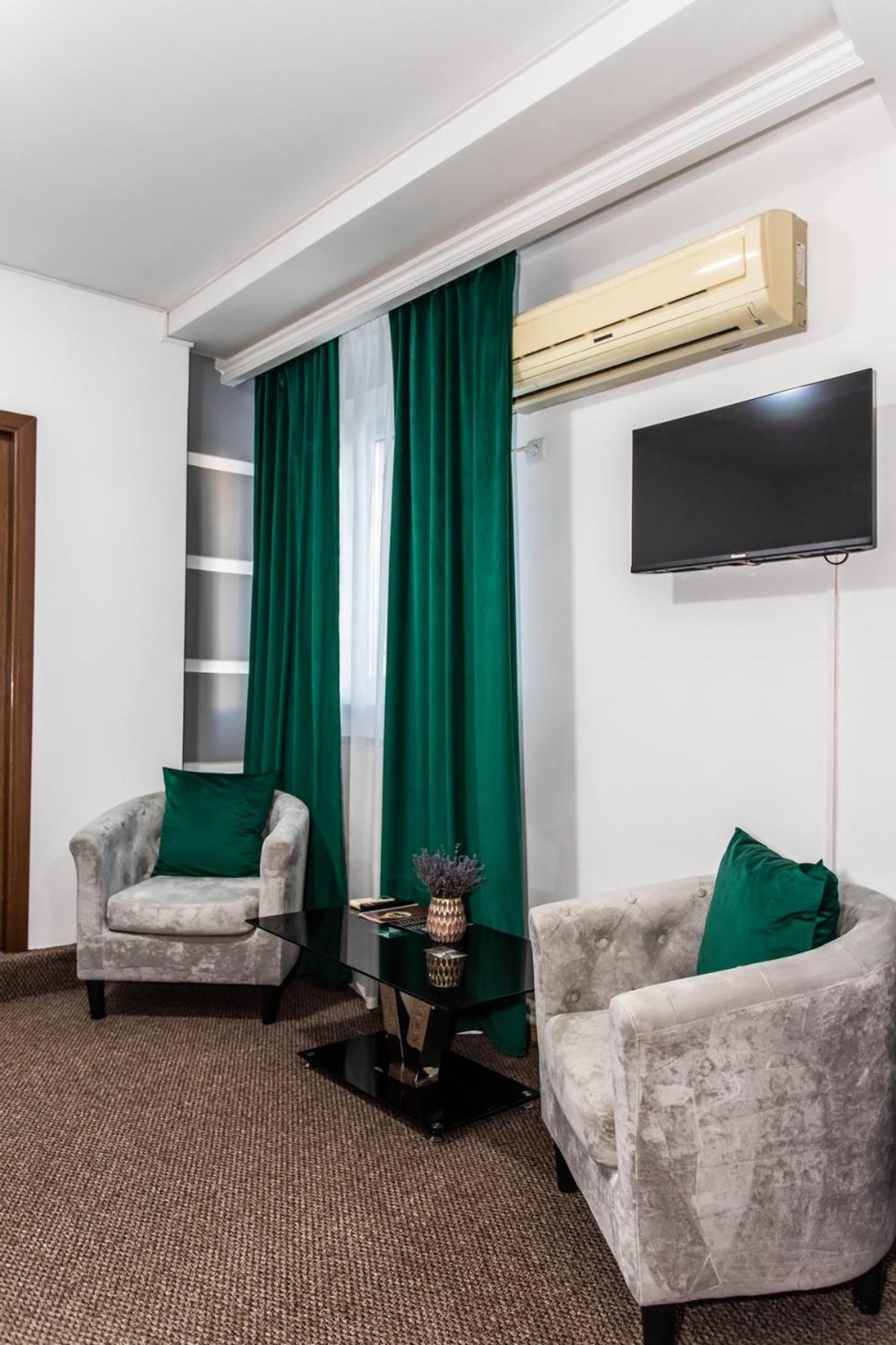 Star Rent Hotel Chisinau Exterior foto